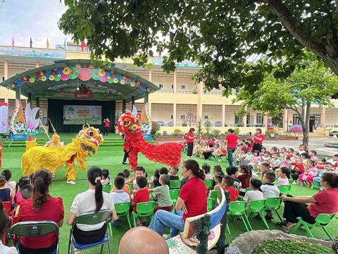 VUI HỘI TRĂNG RẰM – TRỌN VẸN YÊU THƯƠNG TẠI TRƯỜNG MẦM NON NOONG BUA