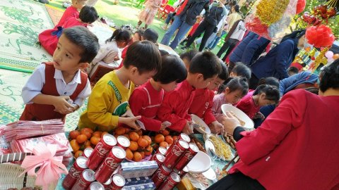 Ảnh hoạt động: TRƯỜNG MẦM NON NOONG BUA TỔ CHỨC CHƯƠNG TRÌNH TRẢI NGHIỆM “HỘI CHỢ XUÂN” CHO BÉ