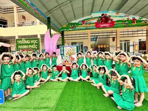 Ảnh hoạt động: HOẠT ĐỘNG TRẢI NGHIỆM CỦA CÁC BÉ TRƯỜNG MẦM NON NOONG BUA CHÀO MỪNG NGÀY 20/11