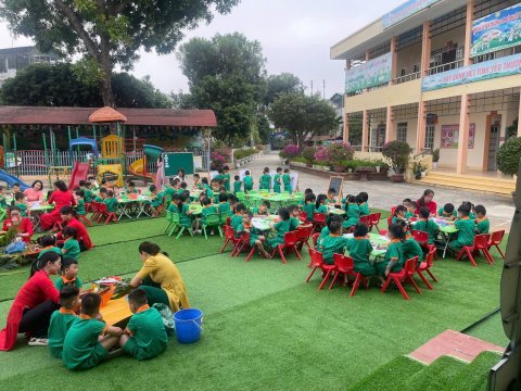 Ảnh hoạt động: HOẠT ĐỘNG TRẢI NGHIỆM CỦA CÁC BÉ TRƯỜNG MẦM NON NOONG BUA CHÀO MỪNG NGÀY 20/11