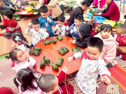Ảnh hoạt động: RỘN RÀNG HOẠT ĐỘNG TRẢI NGHIỆM "GÓI BÁNH CHƯNG, CHÀO XUÂN BÍNH NGỌ" TẠI TRƯỜNG MẦM NON NOONG BUA