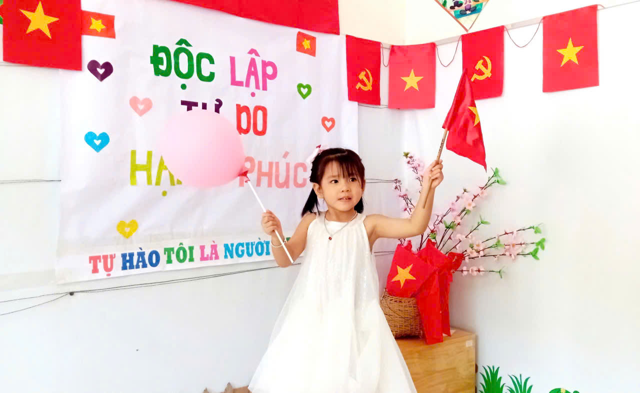 TRƯỜNG MẦM NON HOA SEN – NHỮNG HOẠT ĐỘNG Ý NGHĨA – CHÀO MỪNG KỶ NIỆM NGÀY LỄ LỚN.