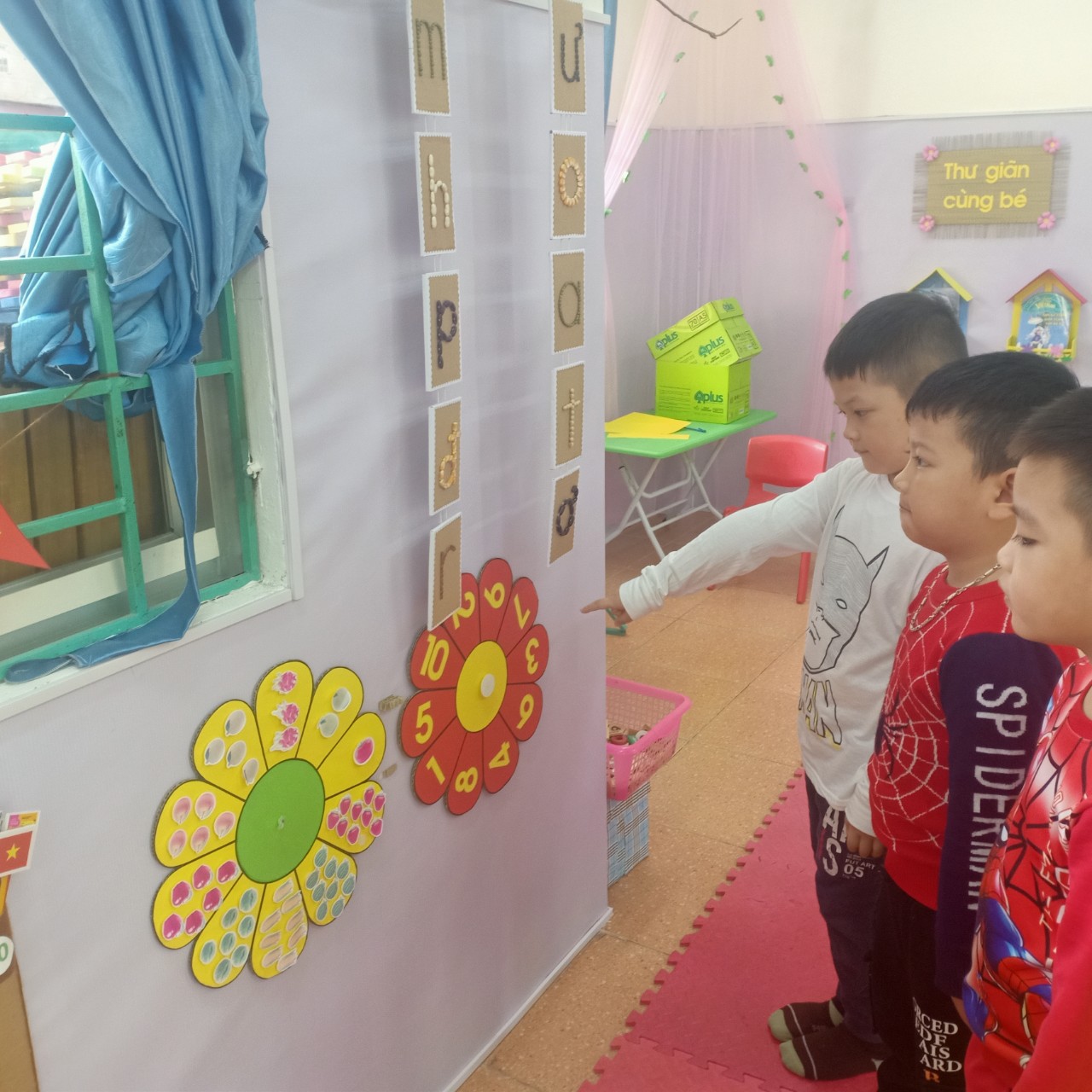 Ảnh trong bài: TRƯỜNG MẦM NON NOONG BUA PHÁT ĐỘNG PHONG TRÀO XÂY DỰNG MÔI TRƯỜNG LỚP HỌC “ XANH - AN TOÀN - THÂN THIỆN” CHÀO MỪNG 40 NĂM NGÀY NHÀ GIÁO VIỆT NAM 20/11