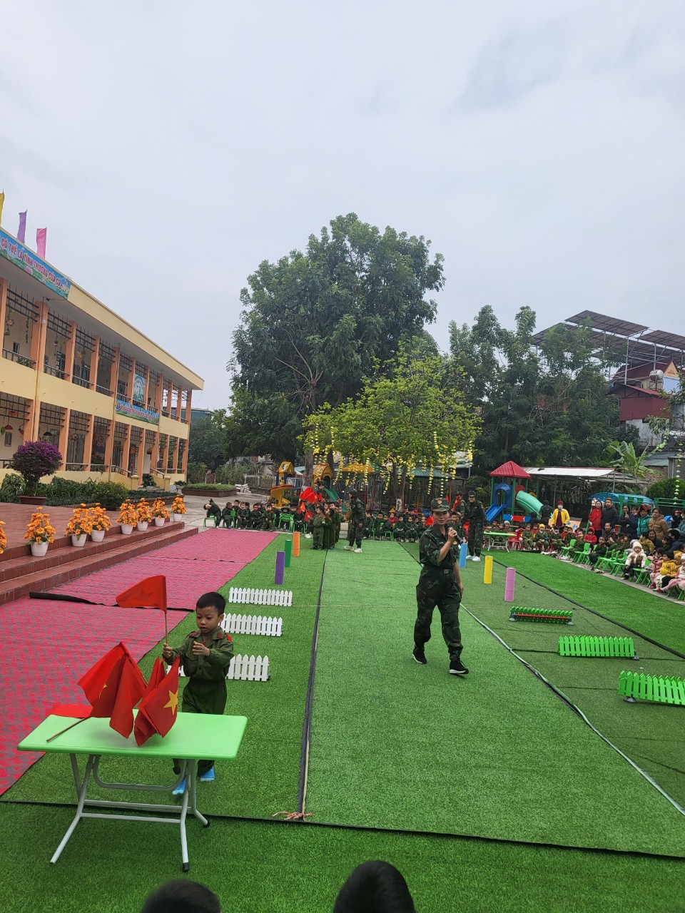 Ảnh trong bài: HOẠT ĐỘNG TRẢI NGHIỆM “ BÉ TẬP LÀM CHIẾN SỸ” CỦA TRƯỜNG MẦM NON NOONG BUA.