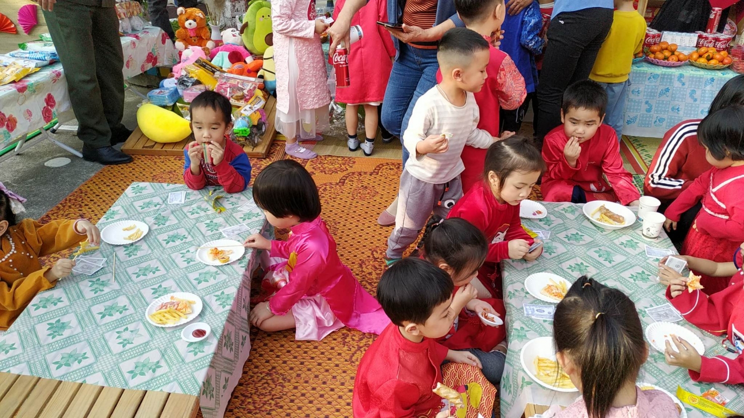 Ảnh trong bài: TRƯỜNG MẦM NON NOONG BUA TỔ CHỨC CHƯƠNG TRÌNH TRẢI NGHIỆM “HỘI CHỢ XUÂN” CHO BÉ