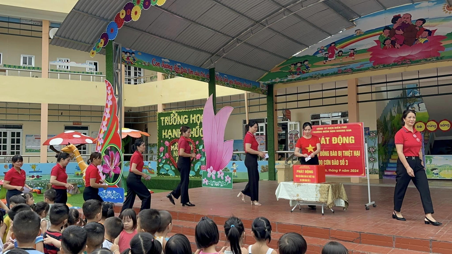 TRƯỜNG MẦM NON NOONG BUA TỔ CHỨC QUYÊN GÓP ỦNG HỘ ĐỒNG BÀO BỊ THIỆT HẠI DO CƠN BÃO SỐ 3