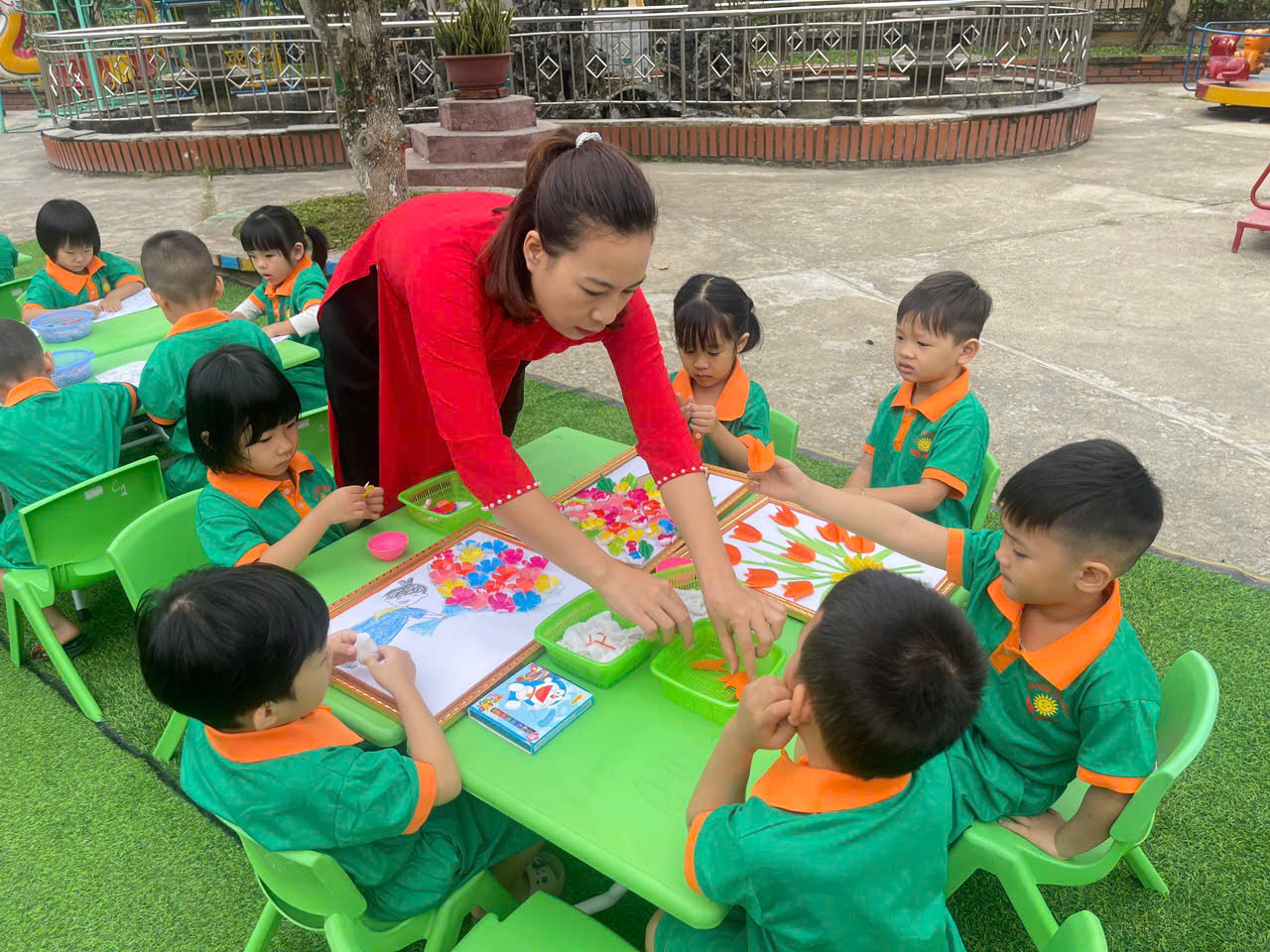 Ảnh trong bài: HOẠT ĐỘNG TRẢI NGHIỆM CỦA CÁC BÉ TRƯỜNG MẦM NON NOONG BUA CHÀO MỪNG NGÀY 20/11