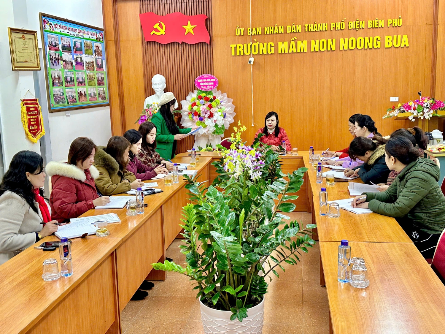 Ảnh trong bài: TRƯỜNG MẦM NON NOONG BUA ĐÓN ĐOÀN KIỂM TRA, TƯ VẤN CÔNG NHẬN KĐCLGD, CÔNG NHẬN TRƯỜNG ĐẠT CHUẨN QUỐC GIA, NĂM HỌC 2024-2025