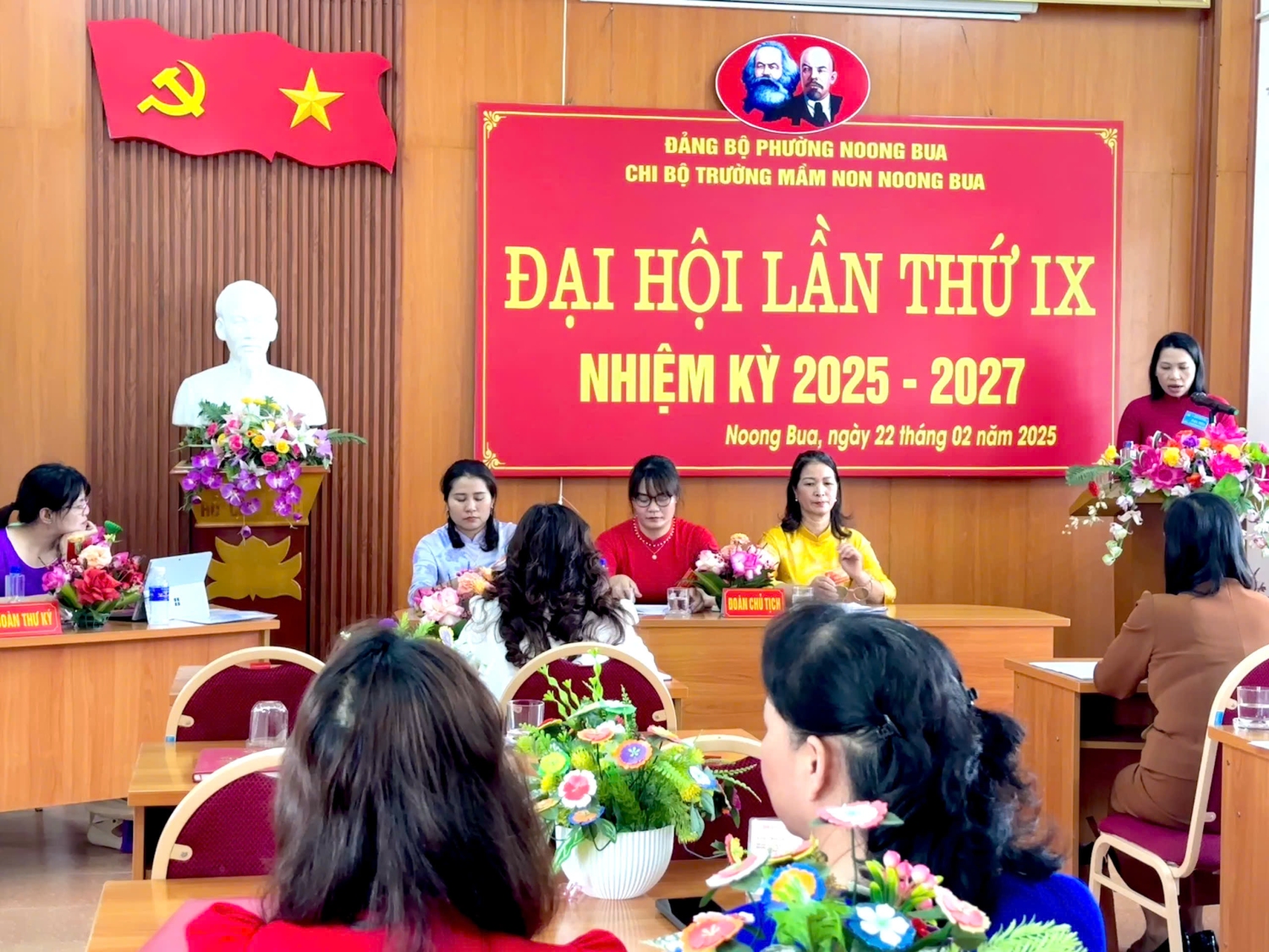 Ảnh trong bài: CHI BỘ TRƯỜNG MẦM NON NOONG BUA TỔ CHỨC THÀNH CÔNG ĐẠI HỘI NHIỆM KỲ 2025-2027