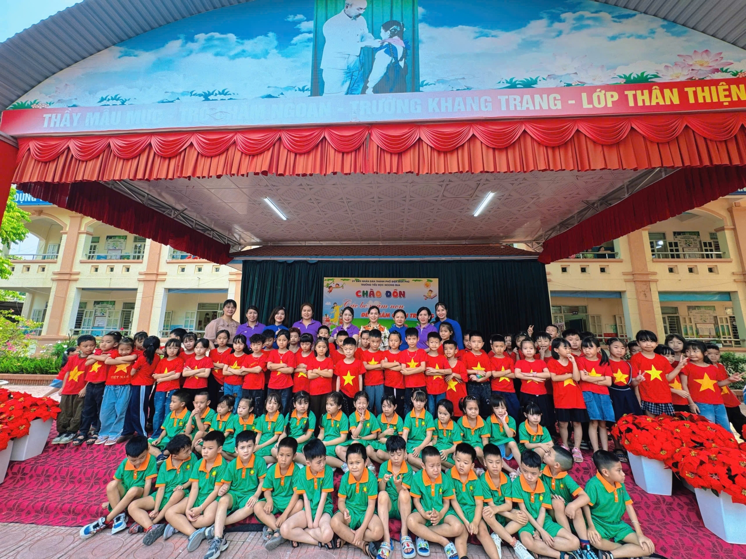 Ảnh trong bài: CÁC BÉ KHỐI MẪU GIÁO 5-6 TUỔI TRƯỜNG MẦM NON NOONG BUA THAM QUAN TRƯỜNG TIỂU HỌC