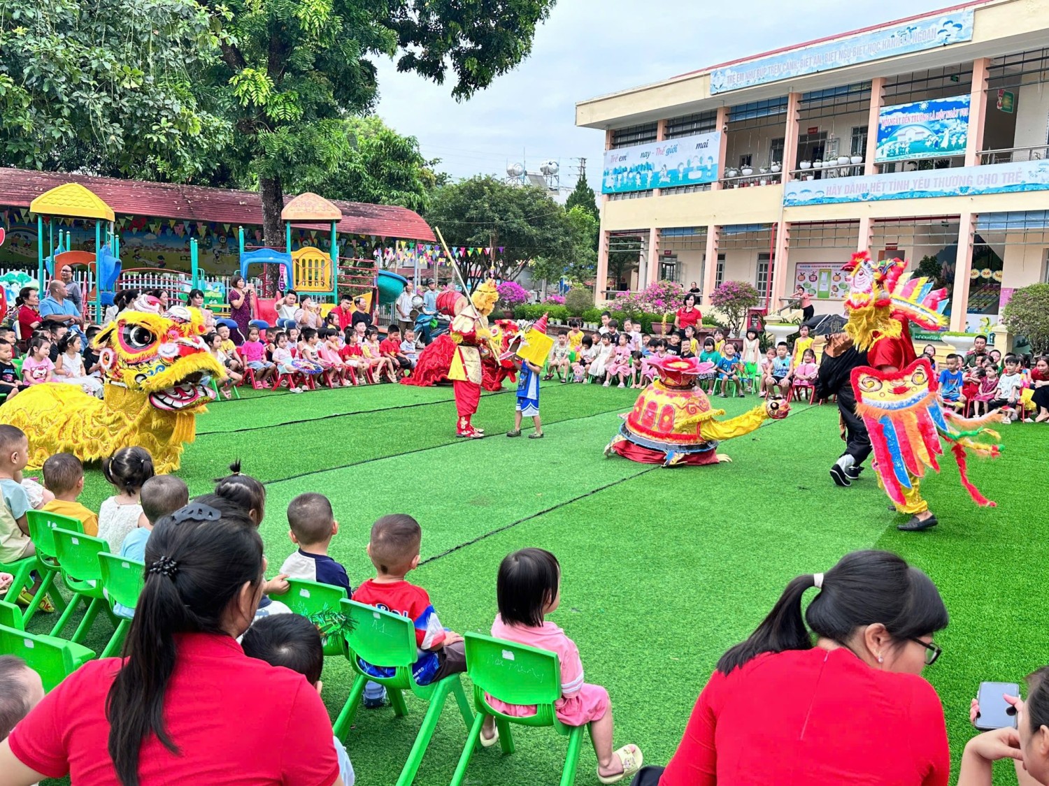Ảnh trong bài: VUI HỘI TRĂNG RẰM – TRỌN VẸN YÊU THƯƠNG TẠI TRƯỜNG MẦM NON NOONG BUA