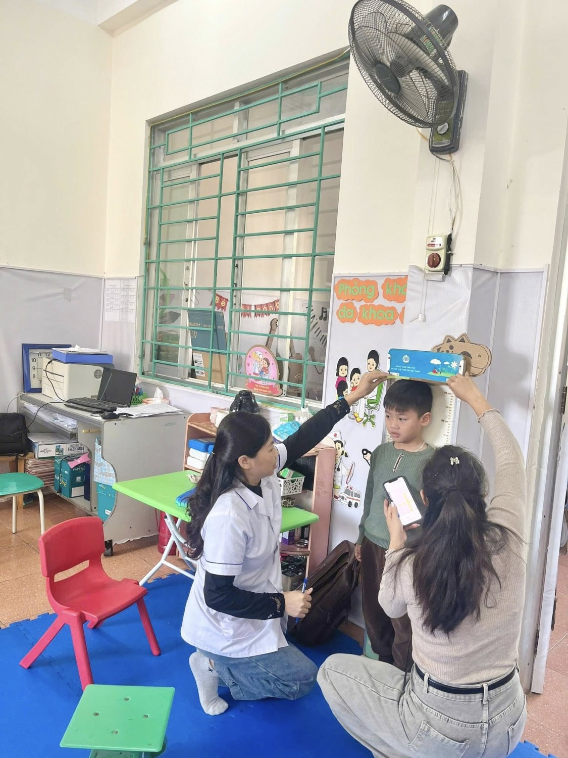 Ảnh trong bài: TRƯỜNG MẦM NON NOONG BUA PHỐI HỢP VỚI TRẠM Y TẾ PHƯỜNG MƯỜNG THANH TỔ CHỨC KHÁM SỨC KHỎE ĐỊNH KỲ CHO TRẺ