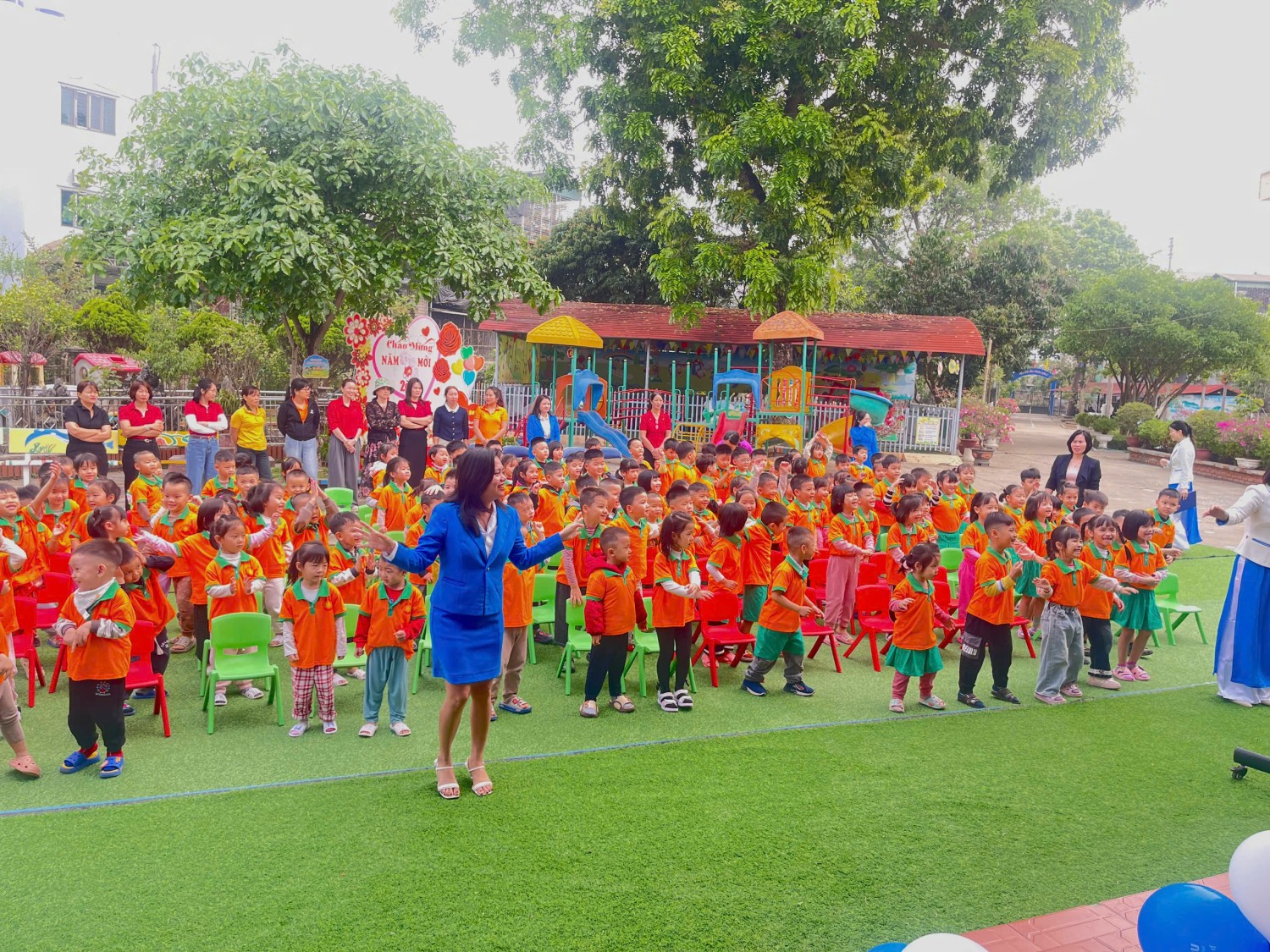 Ảnh trong bài: Trường Mầm non Noong Bua phối hợp với Trung tâm Anh ngữ Ocean Edu tổ chức chương trình “Giao lưu Tiếng Anh cho trẻ mẫu giáo”